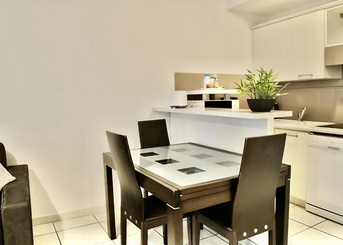 Centre Riviera 2p Lho5516 * Cannes
