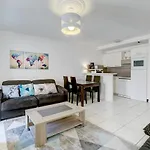 Centre Riviera 2p Lho5516